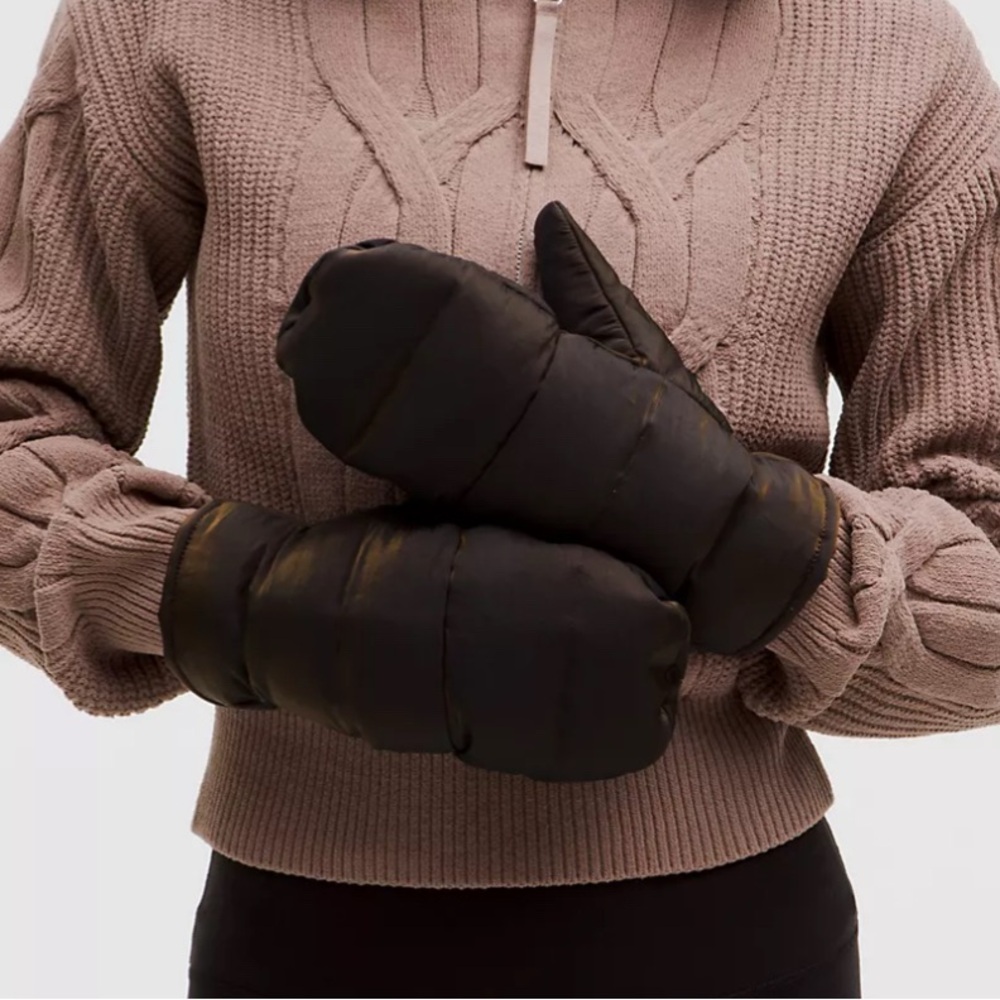 lululemon athletica Black Mittens